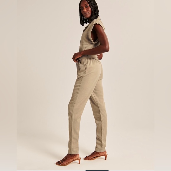 Abercrombie and fitch jumpsuit romper (Utility Jumpsuit) - size XS Worn Once! - Picture 1 of 3